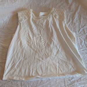 2/30$ Elegant White Lace Tank Top
